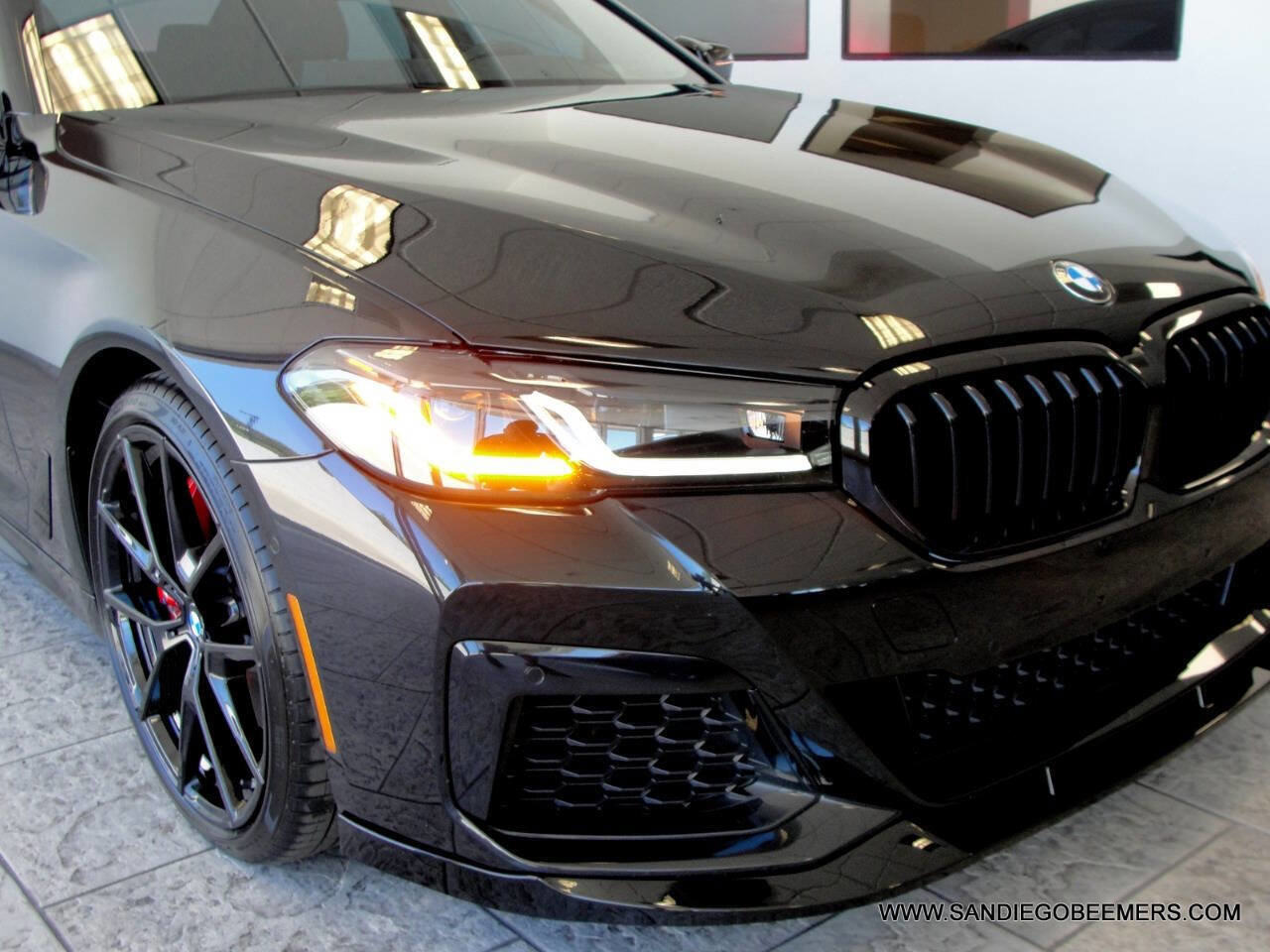 Used 2023 BMW 540i w/ M Sport Package RWD image 60