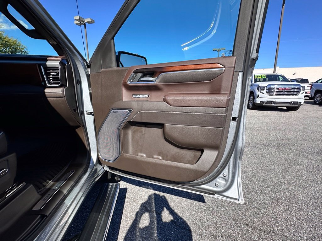 Certified 2025 GMC Sierra 1500 Denali w/ Denali Reserve Package AWD/4WD image 15