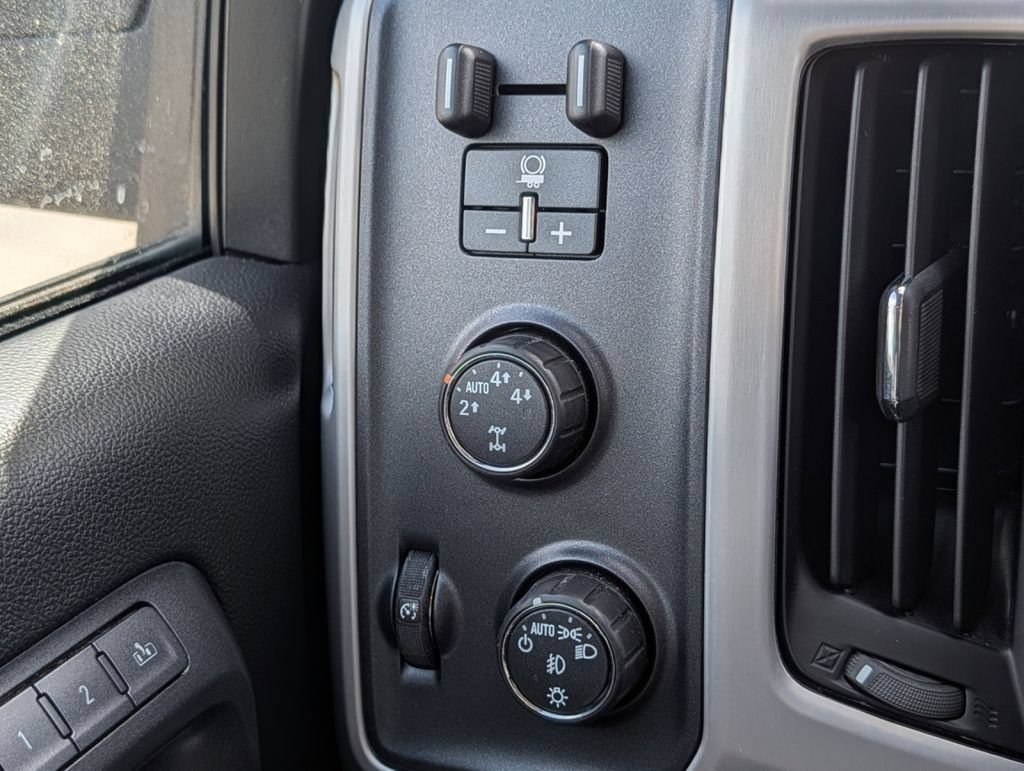 Used 2016 GMC Sierra 1500 SLT w/ SLT Premium Package AWD/4WD image 38