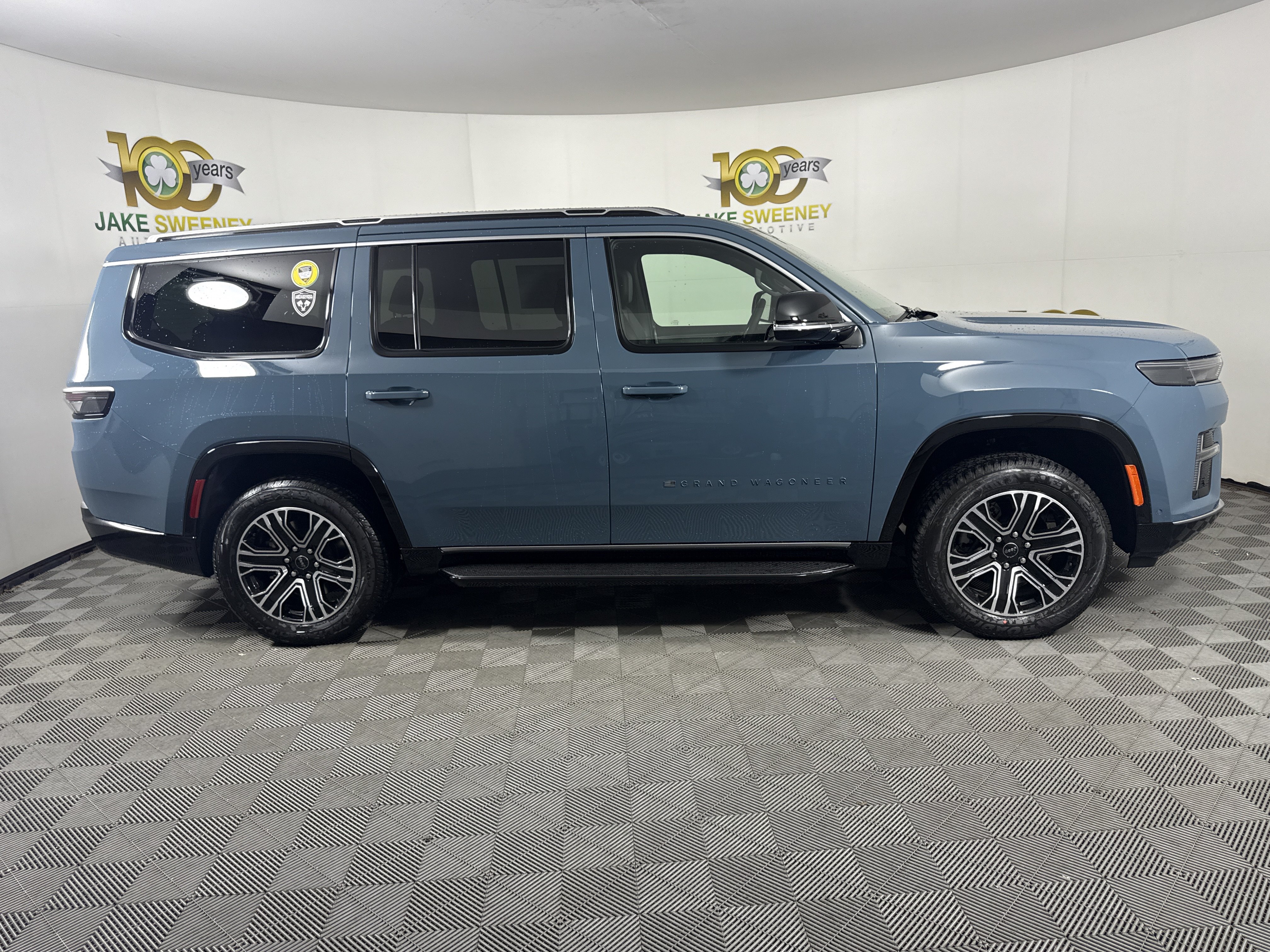 New 2026 Jeep Grand Wagoneer Limited AWD/4WD image 11