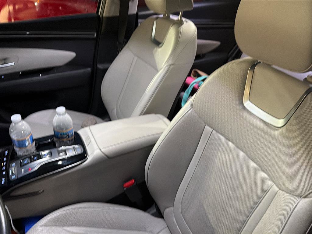 Used 2022 Hyundai Tucson Limited image 11