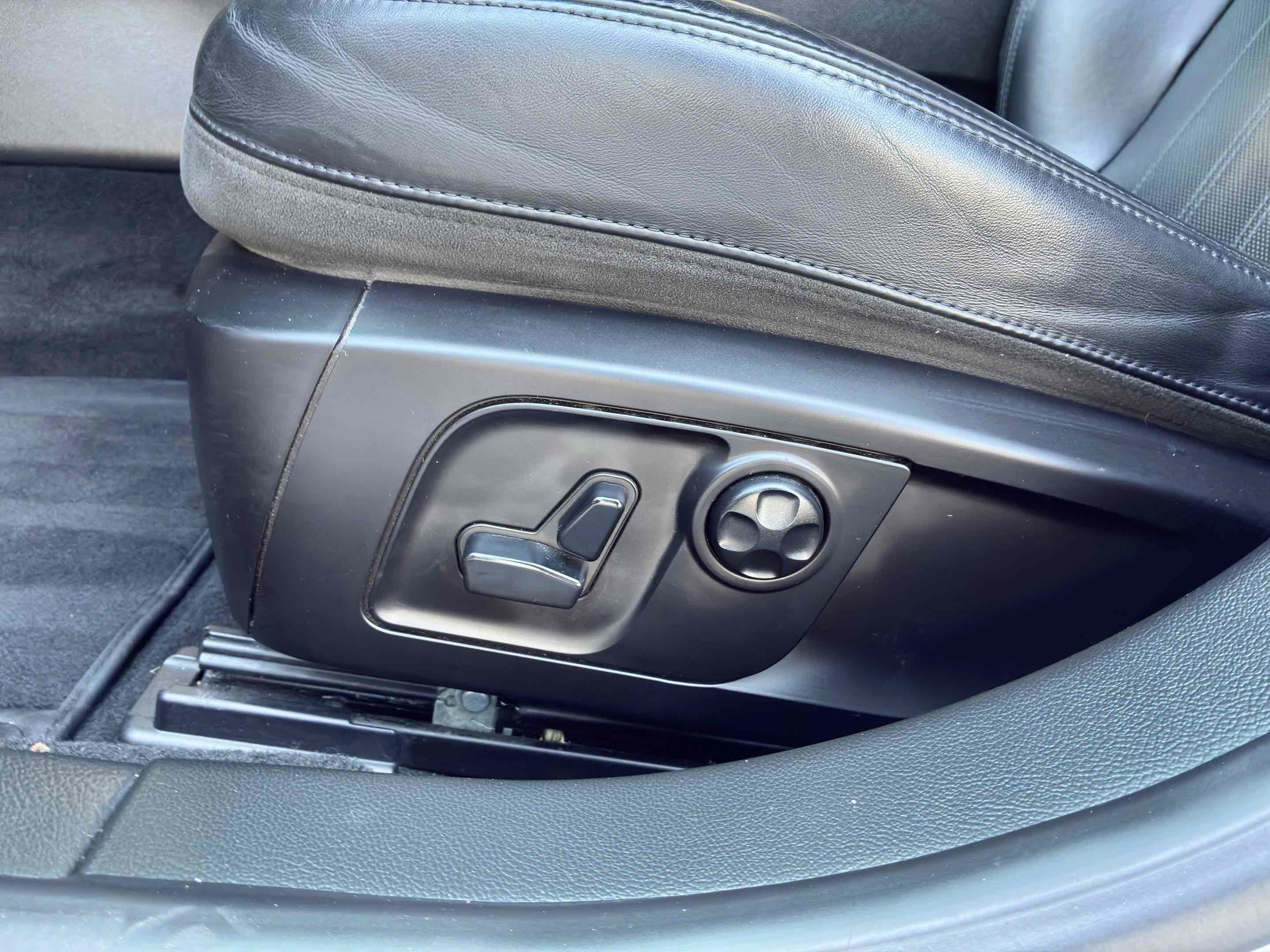 Used 2014 Maserati Quattroporte GTS RWD image 41