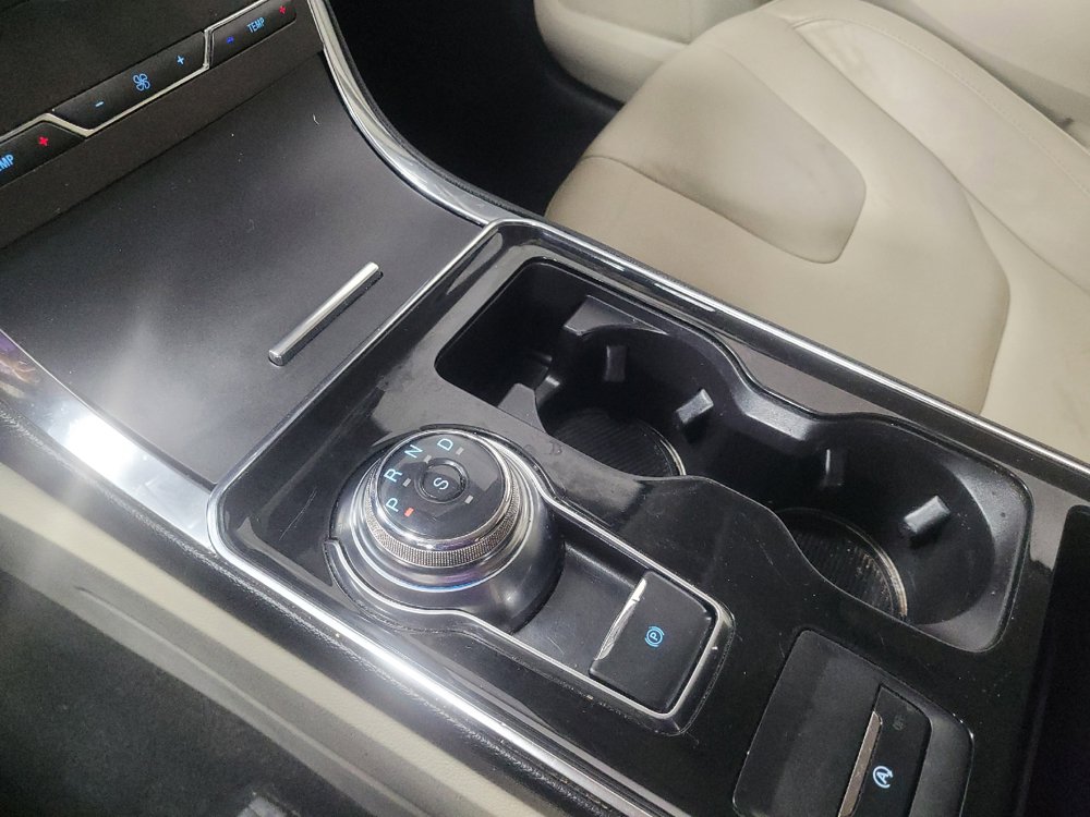 Used 2019 Ford Edge Titanium FWD image 26
