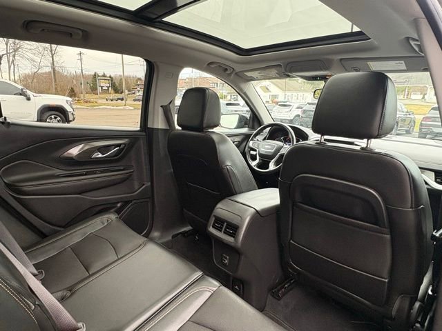 Used 2020 GMC Terrain SLT w/ Preferred Package image 32