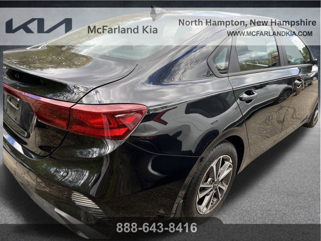 Used 2023 Kia Forte LXS w/ LXS Technology Package FWD image 4