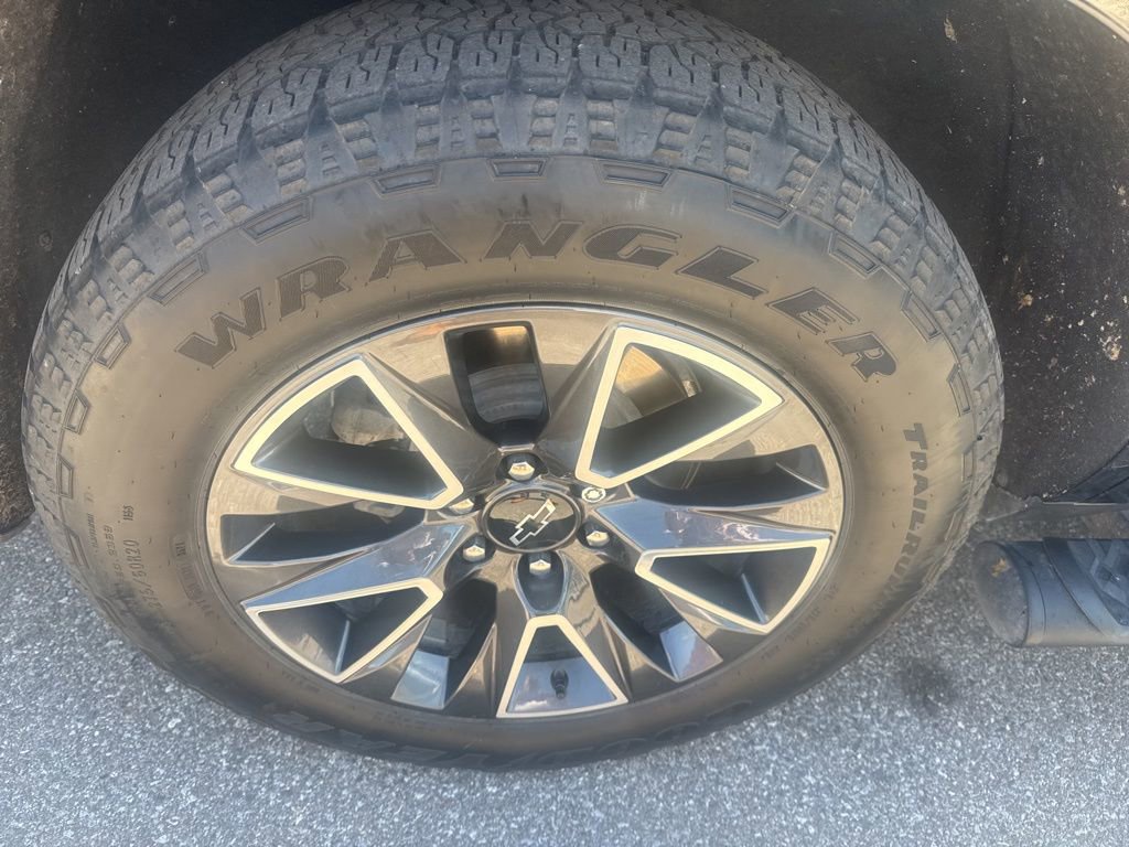 Used 2022 Chevrolet Tahoe Z71 w/ Off-Road Capability Package image 9