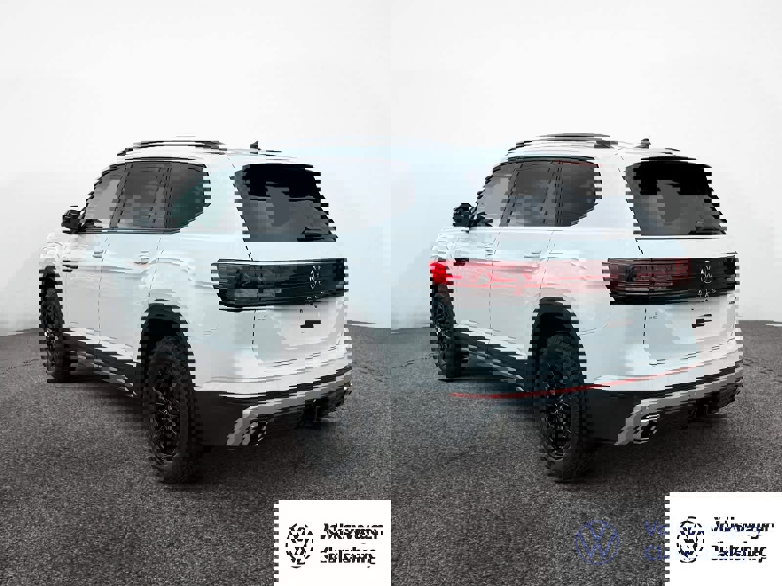 New 2026 Volkswagen Atlas Peak Edition image 3