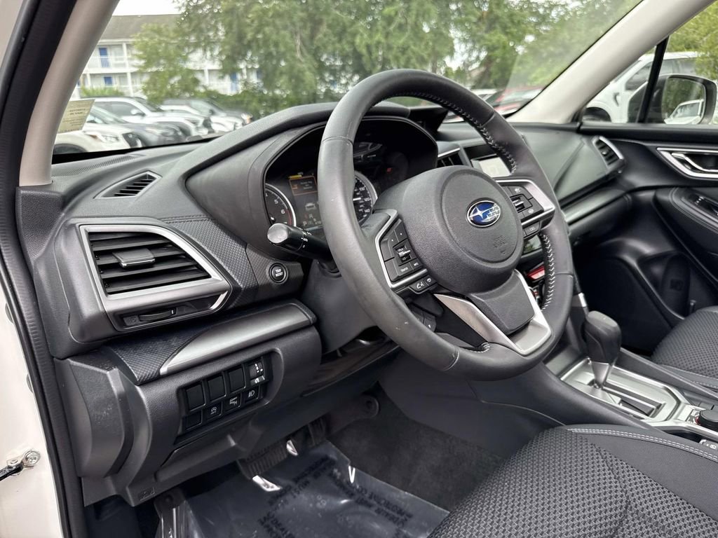 Used 2020 Subaru Forester Premium AWD/4WD image 24