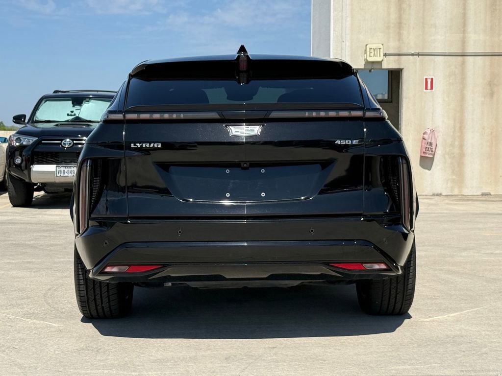 Used 2024 Cadillac Lyriq Sport image 11