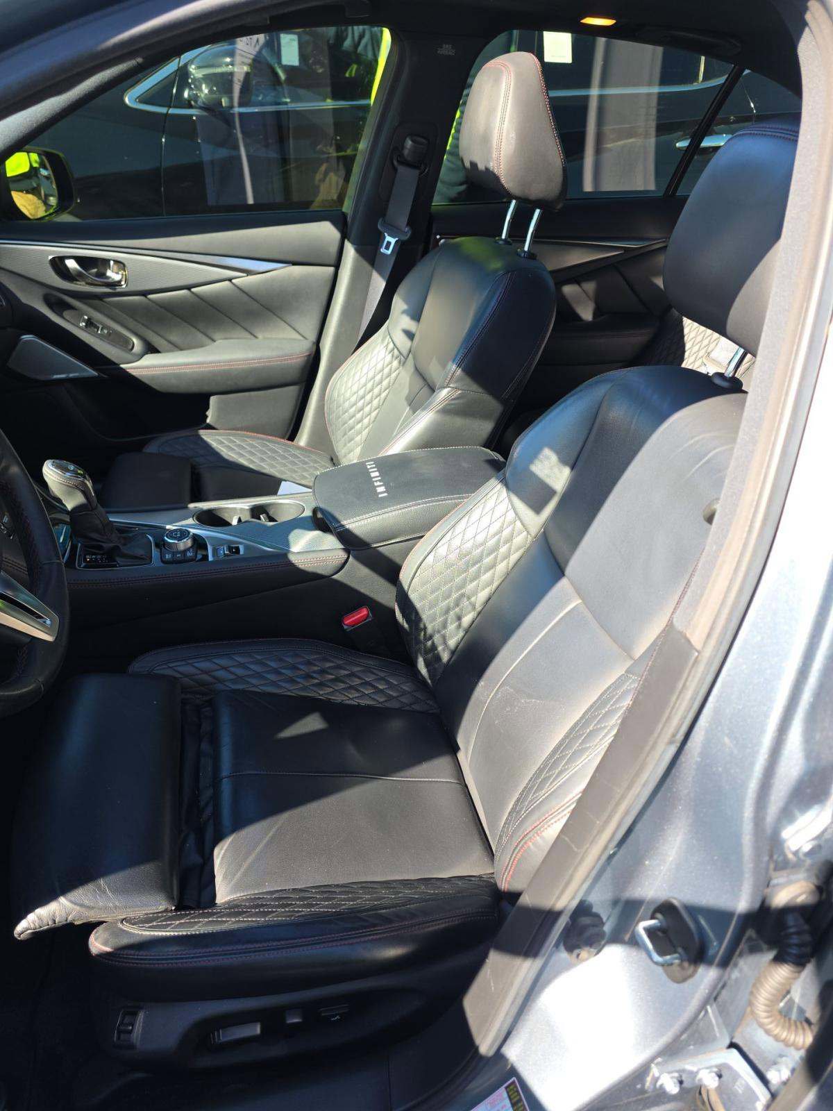 Used 2018 INFINITI Q50 Red Sport 400 w/ Sensory Package (Sport) image 3