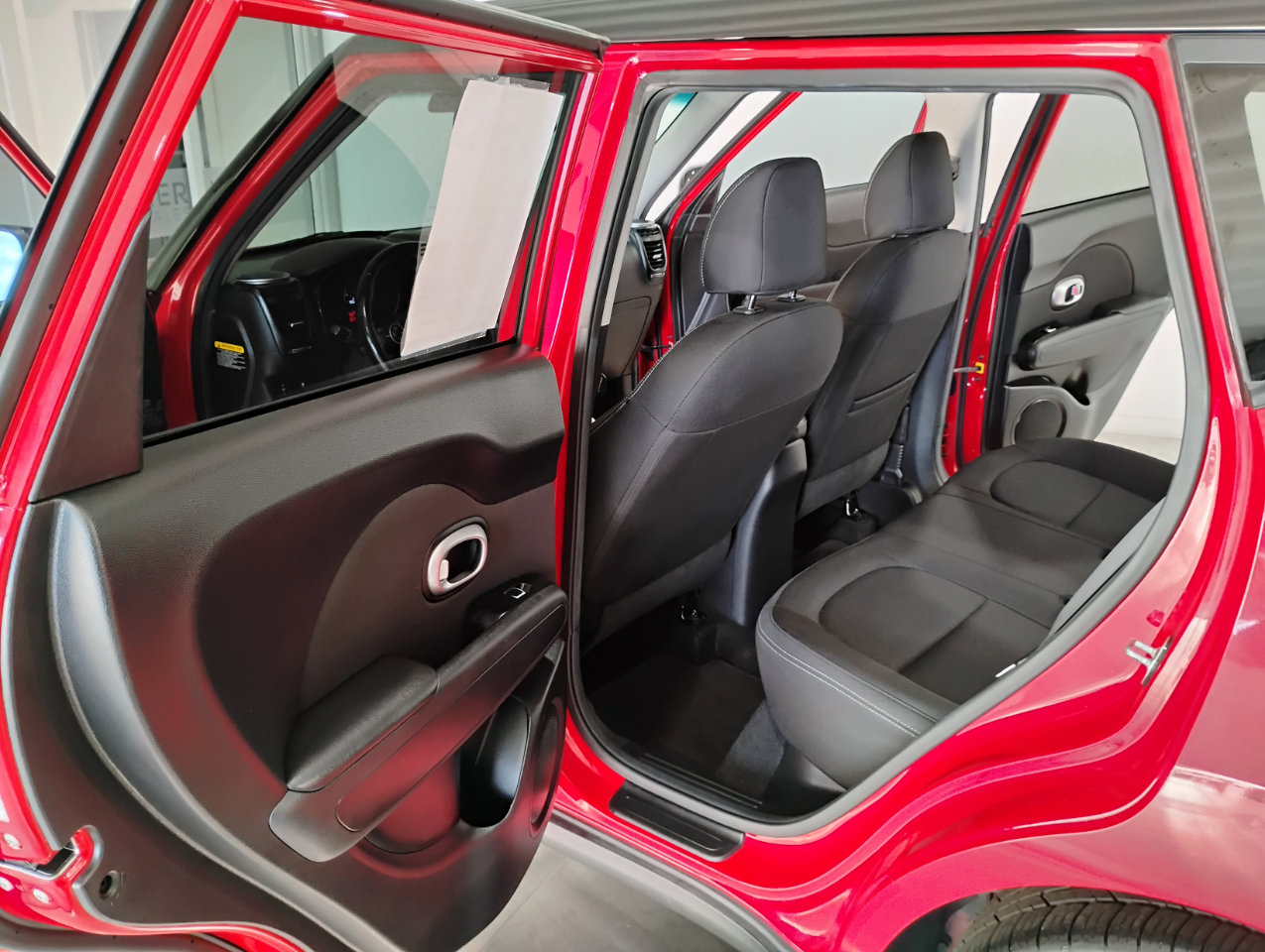 Used 2017 Kia Soul + w/ Designer's Package image 8