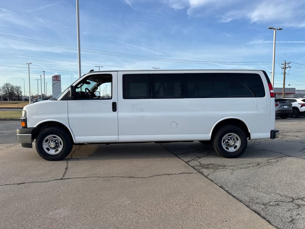 Used 2024 Chevrolet Express 3500 LT w/ LT Preferred Equipment Group image 3