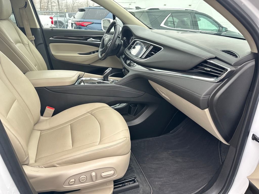 Used 2020 Buick Enclave Premium w/ Sun and Sites Package image 26