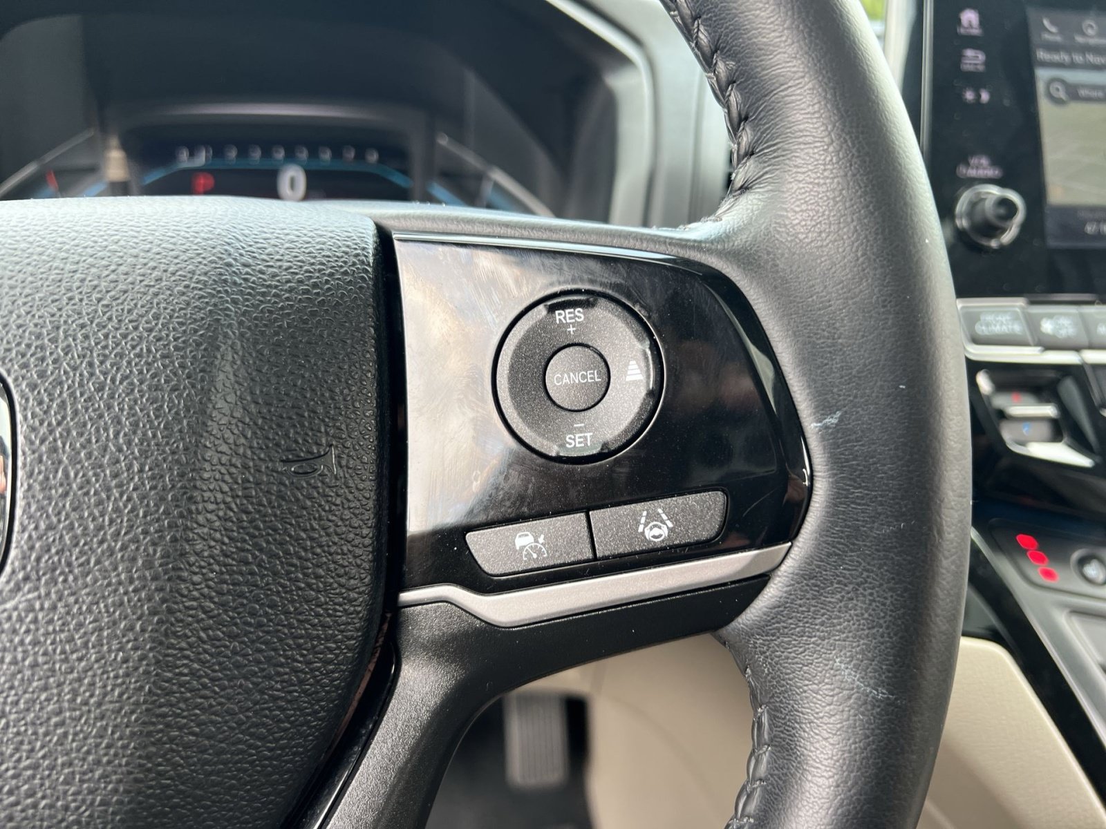 Used 2023 Honda Odyssey Touring image 36
