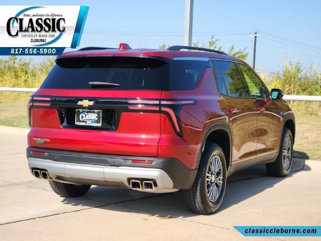 Used 2025 Chevrolet Traverse LT w/ Driver Confidence Package FWD image 10