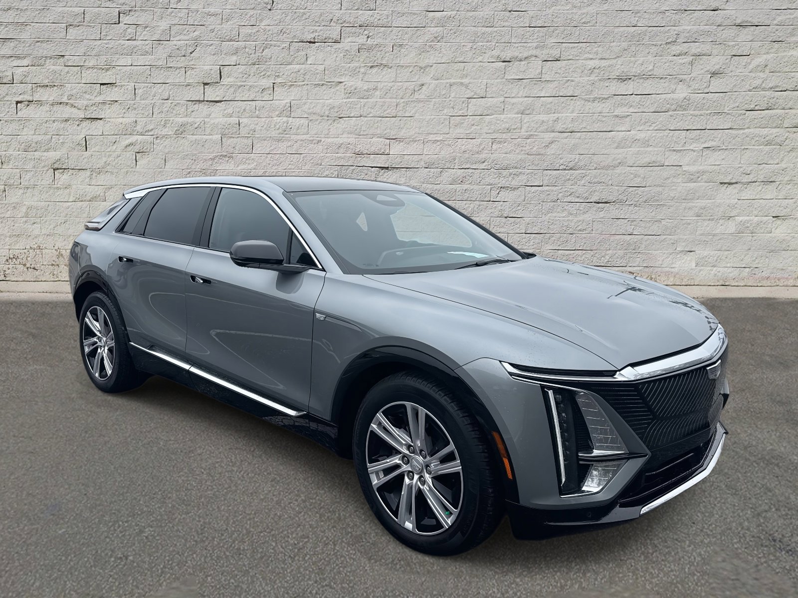 Certified 2024 Cadillac Lyriq Tech image 3