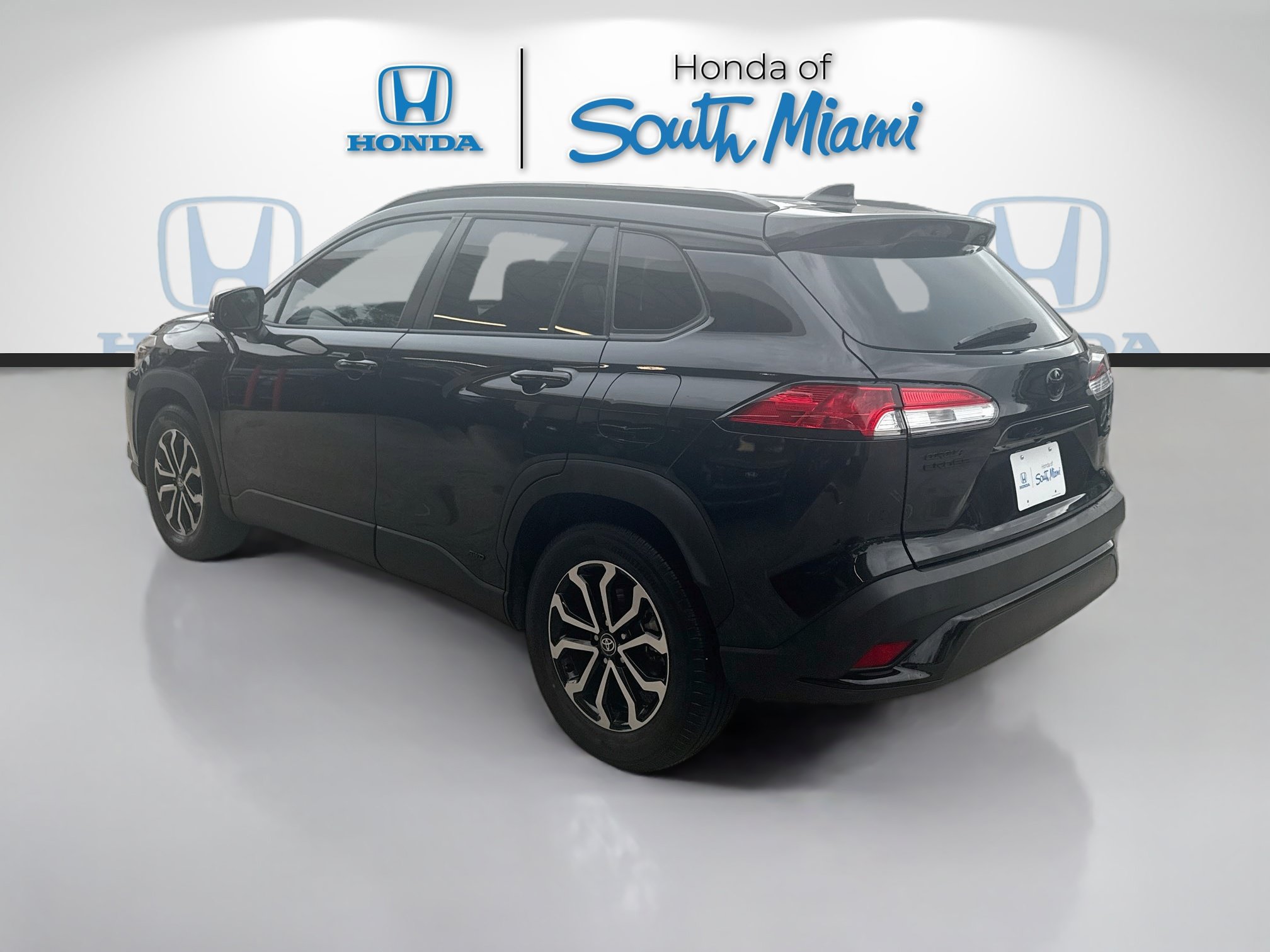 Used 2023 Toyota Corolla Cross AWD Hybrid image 5