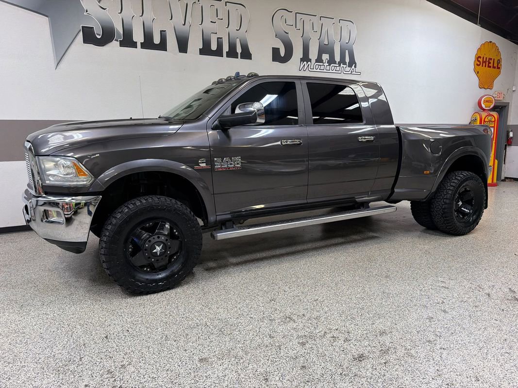 Used 2014 RAM 3500 Laramie w/ Convenience Group AWD/4WD image 4
