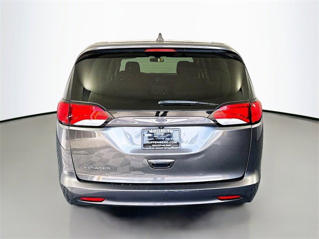Used 2020 Chrysler Voyager LX image 6