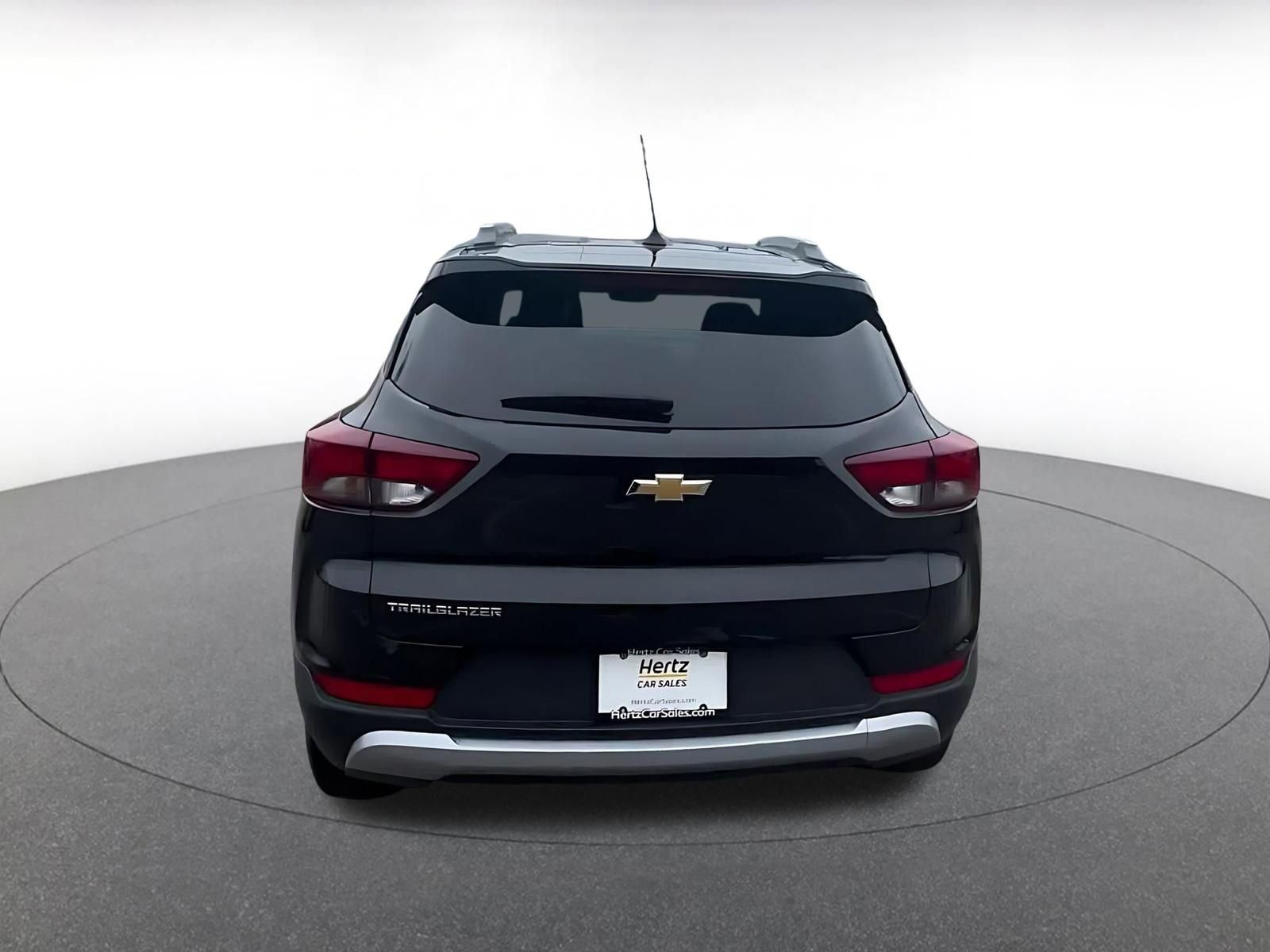 Used 2025 Chevrolet TrailBlazer LT FWD image 12