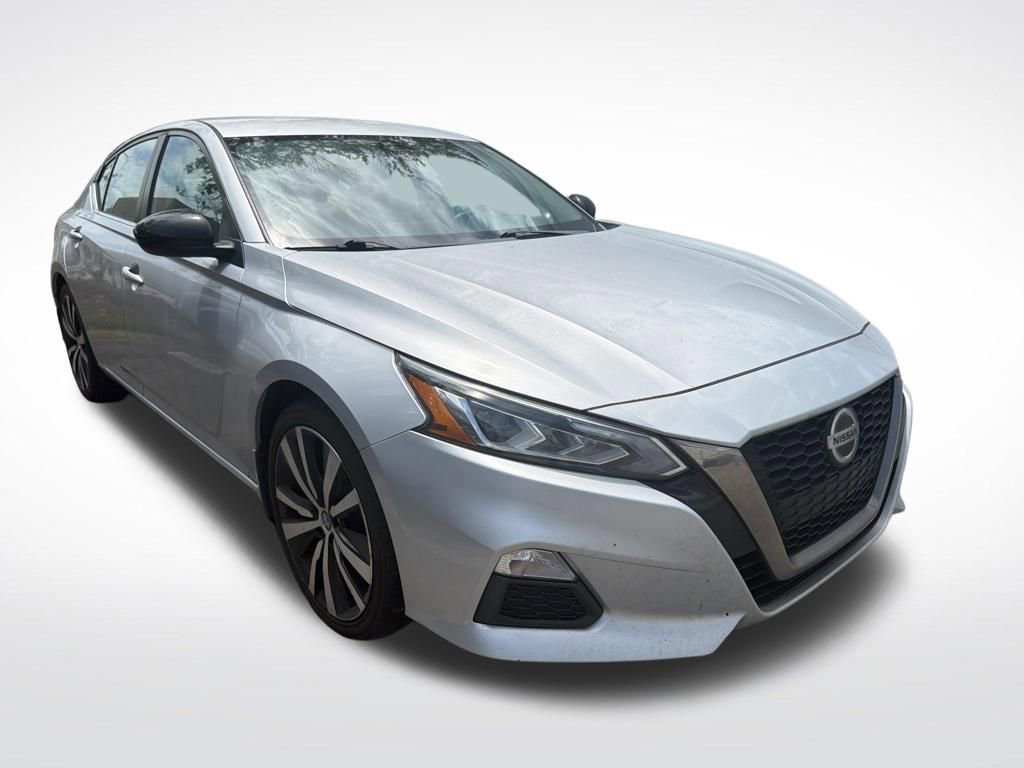 Used 2020 Nissan Altima 2.5 SR image 2