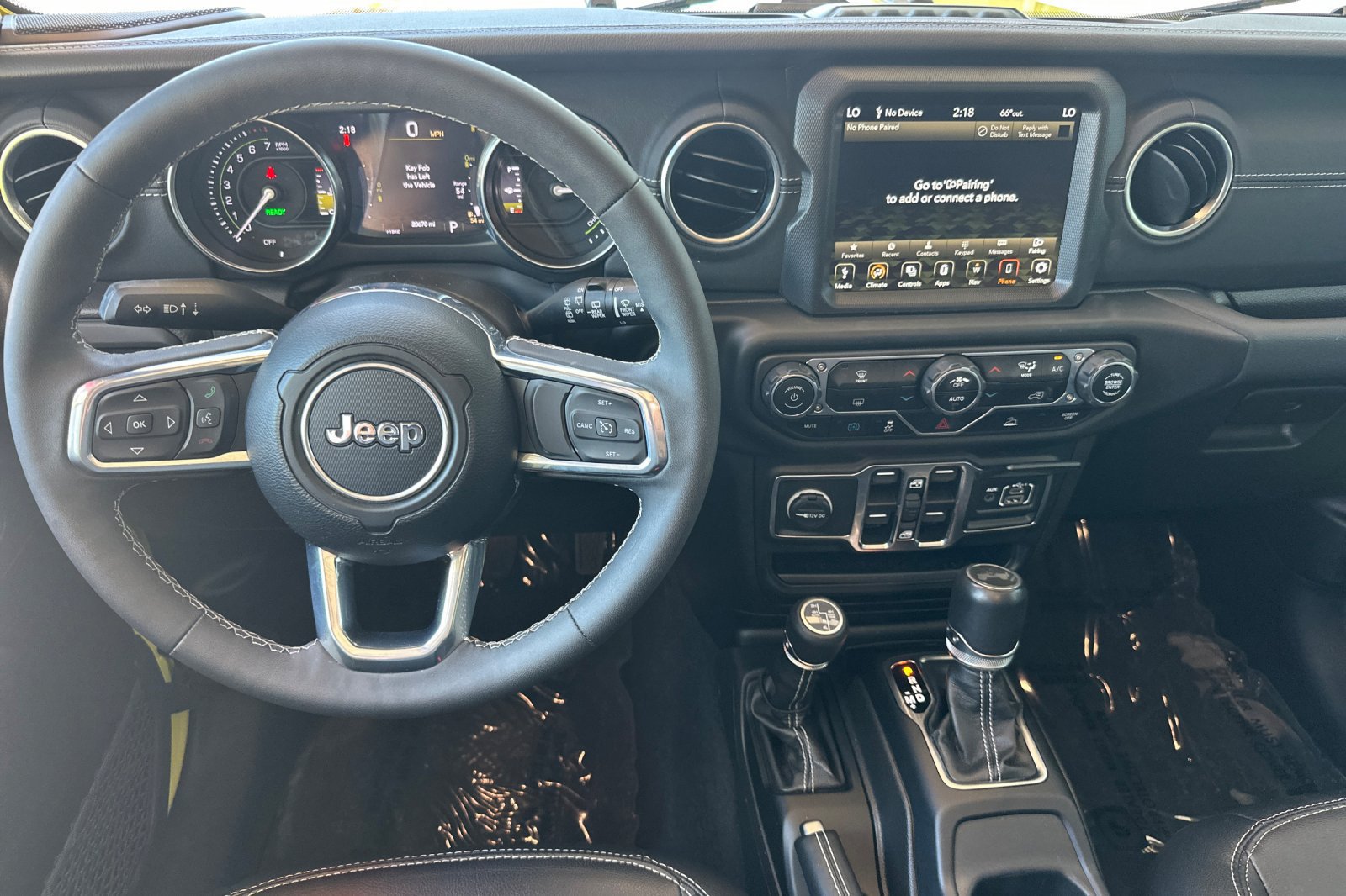 Used 2023 Jeep Wrangler Unlimited Sahara AWD/4WD image 17