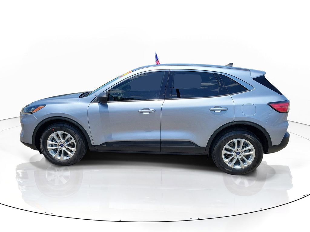 Used 2022 Ford Escape SE w/ Cold Weather Package AWD/4WD video 2