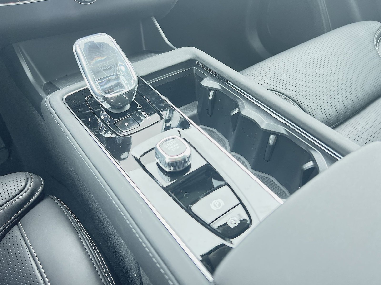 New 2026 Volvo XC90 T8 Ultra w/ Protection Package Premier image 22