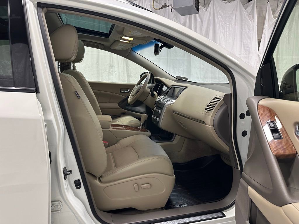 Used 2014 Nissan Murano LE w/ Platinum Edition Package image 50