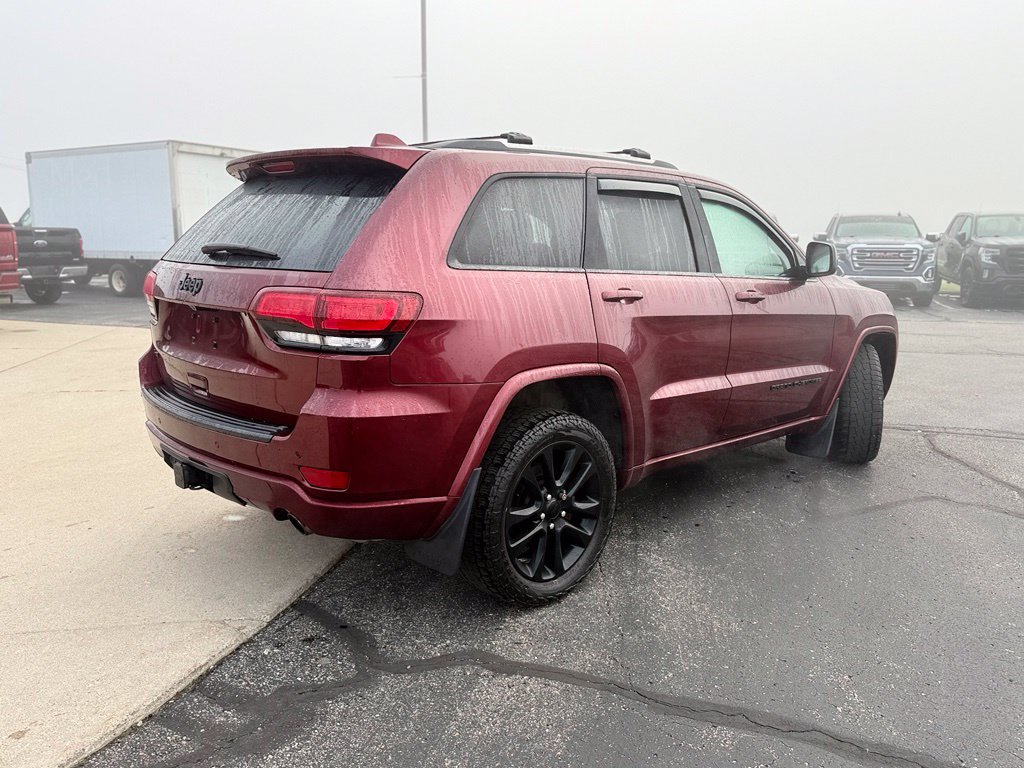 Used 2021 Jeep Grand Cherokee Altitude AWD/4WD image 2