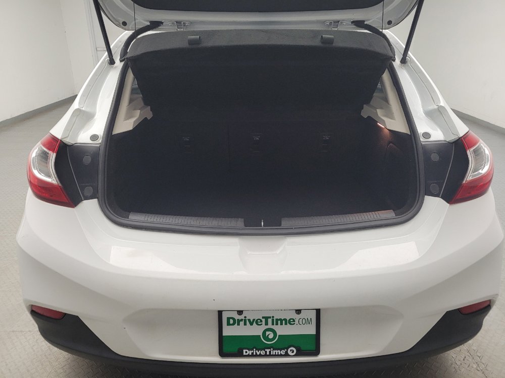 Used 2018 Chevrolet Cruze Premier FWD image 29