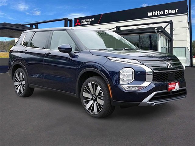 Used 2025 Mitsubishi Outlander SE