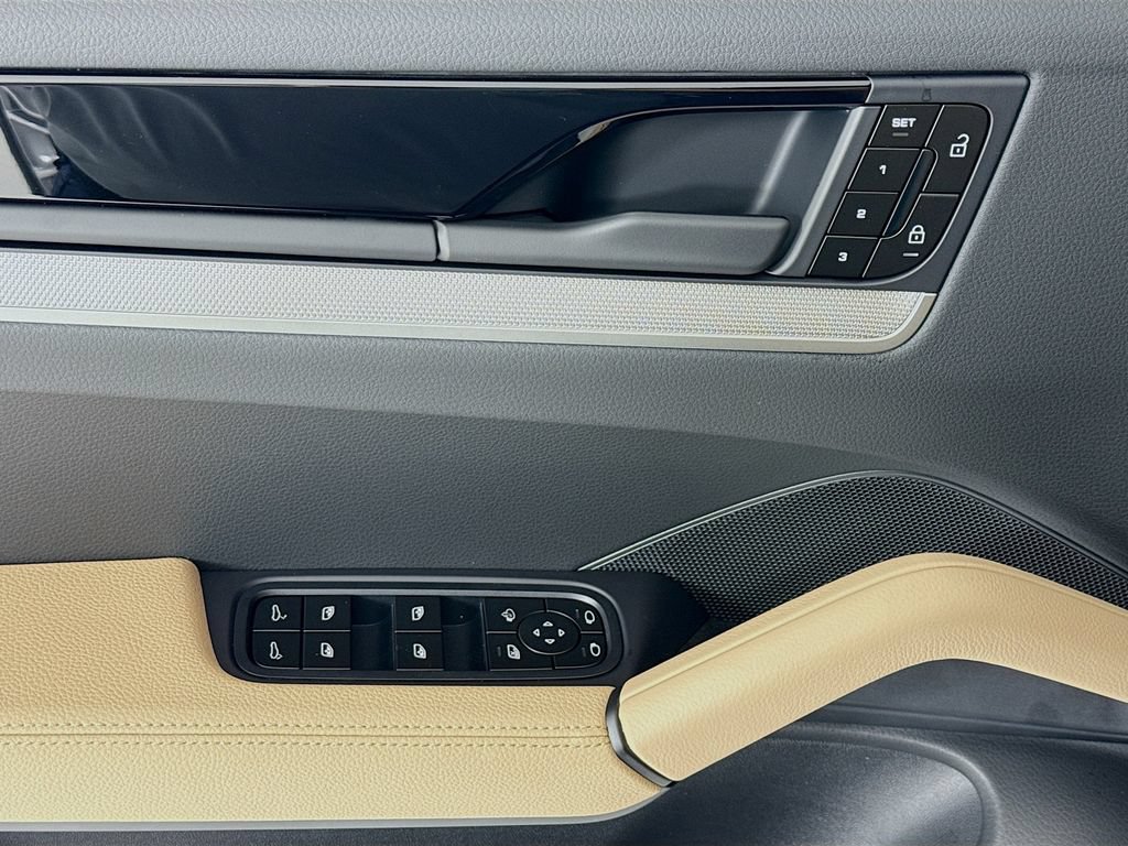 New 2026 Porsche Cayenne AWD/4WD image 11