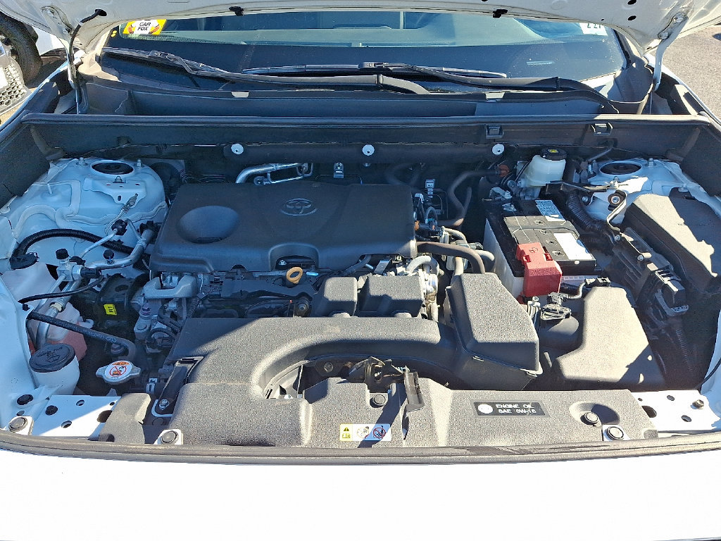 Certified 2022 Toyota RAV4 XLE AWD/4WD image 28