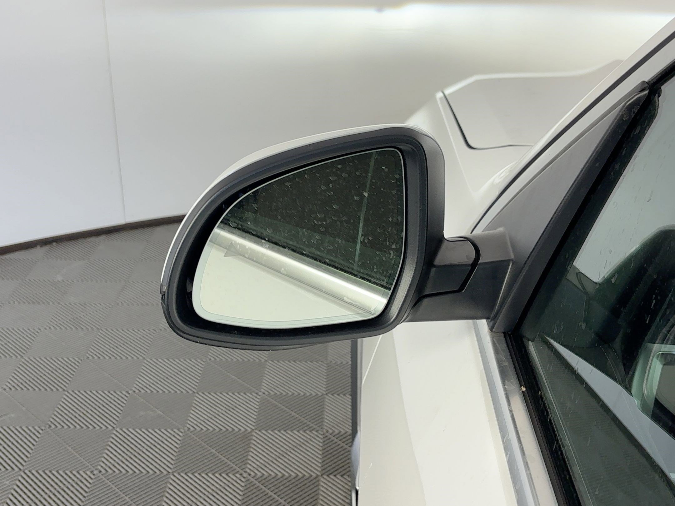 New 2026 BMW X5 sDrive40i w/ Premium Package image 23