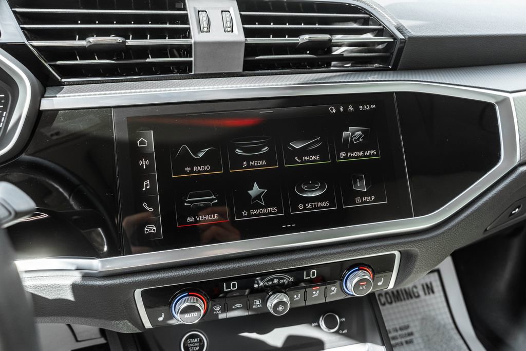 Used 2024 Audi Q3 2.0T Premium image 19