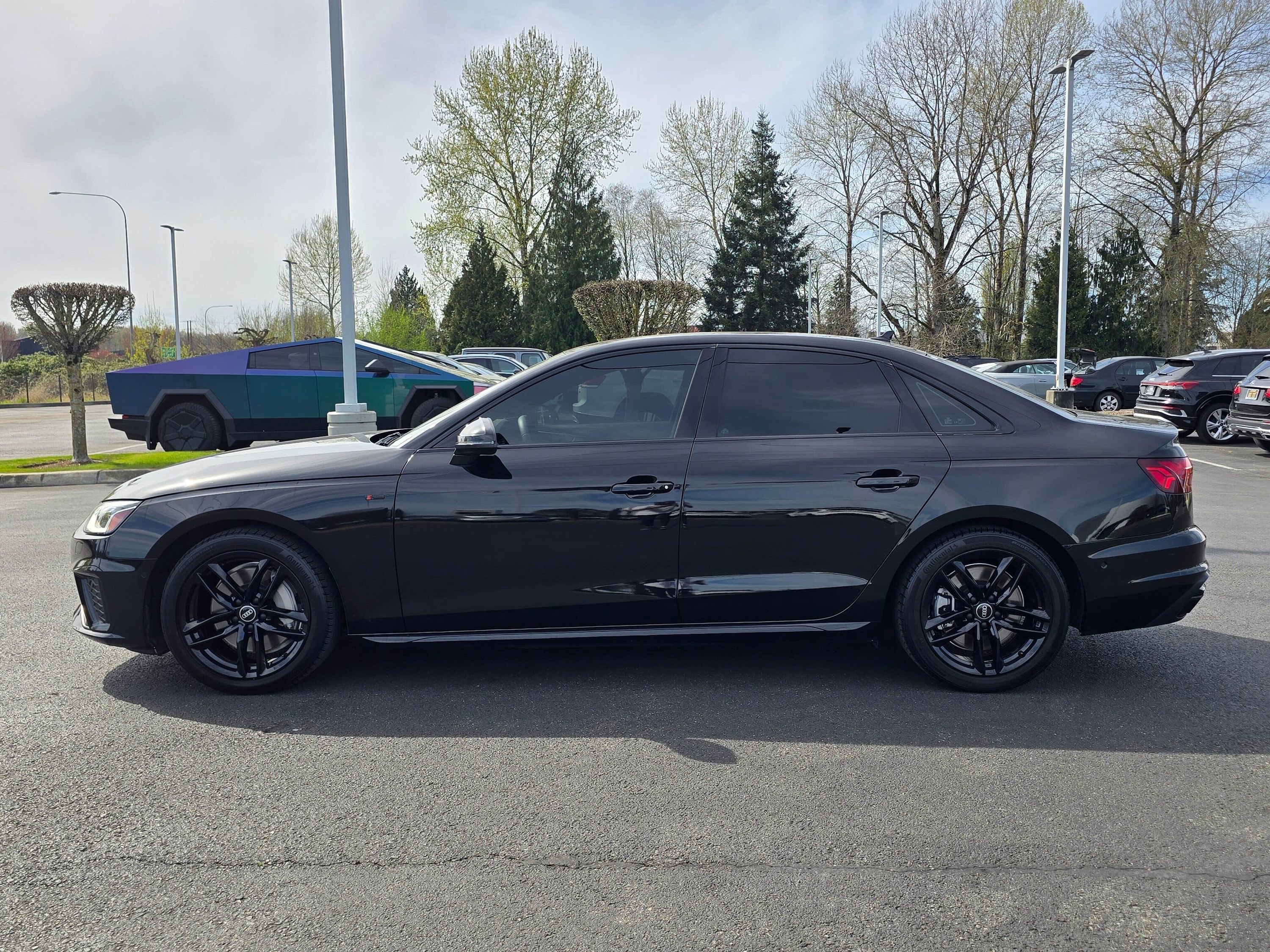 Used 2023 Audi A4 2.0T Prestige w/ Prestige Package image 3