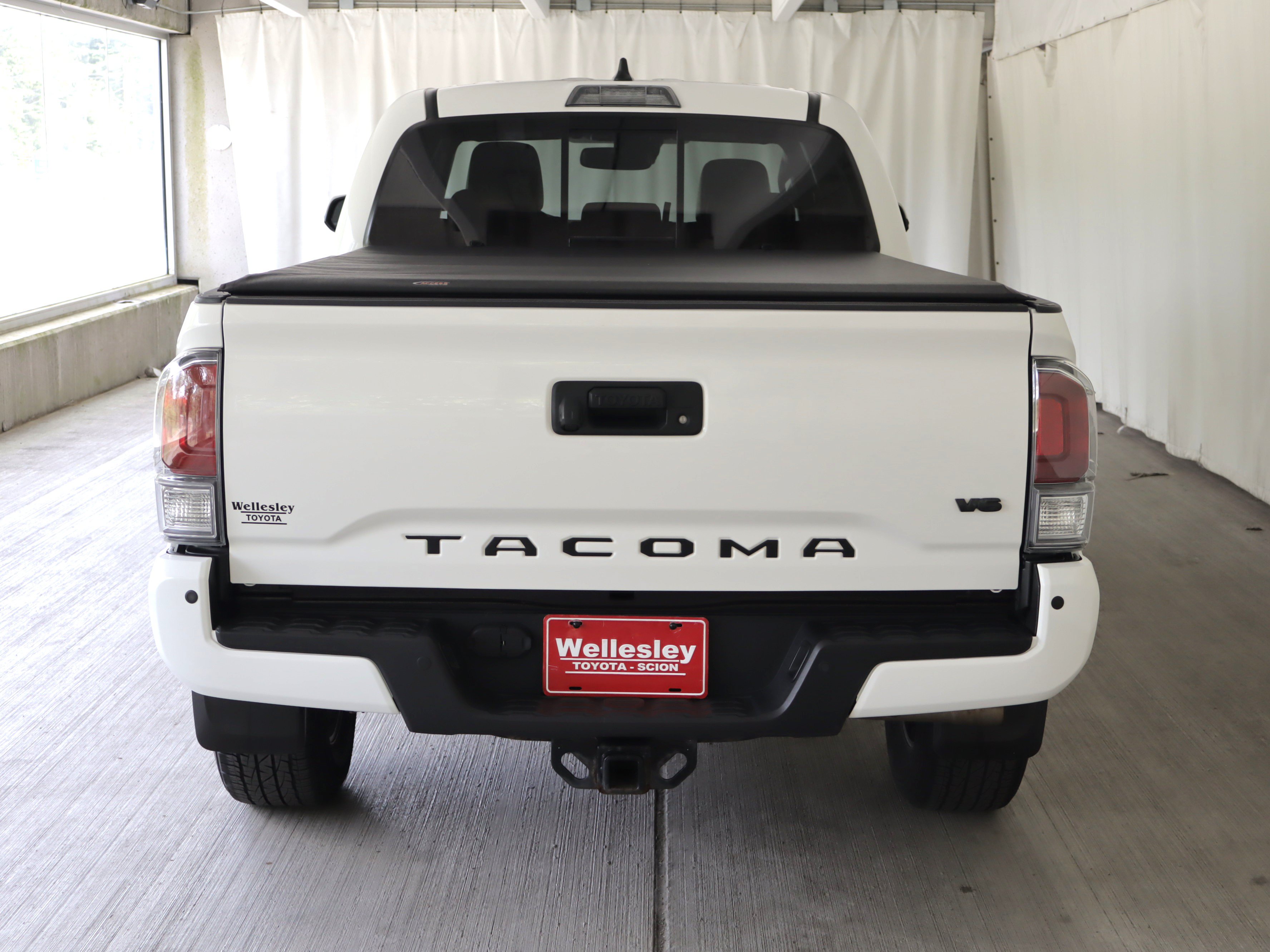Used 2021 Toyota Tacoma TRD Sport w/ TRD Premium Sport Package AWD/4WD image 26