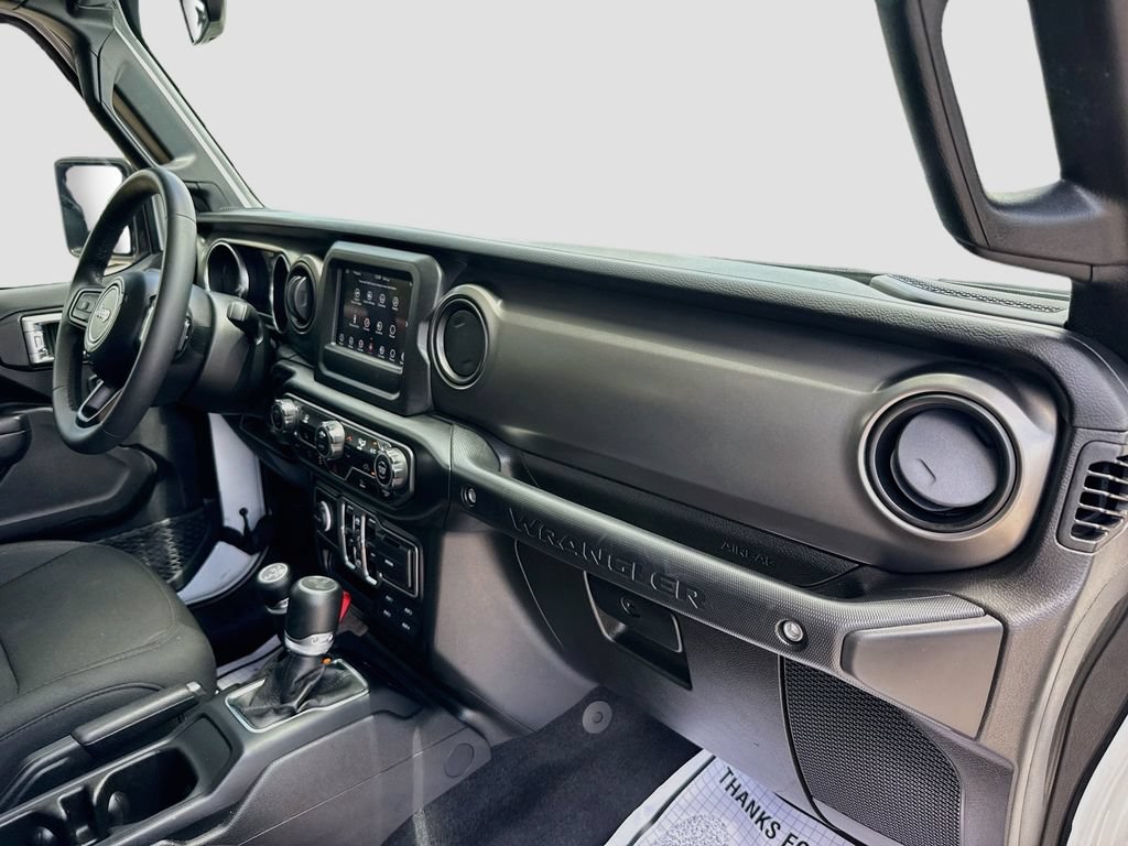 Certified 2023 Jeep Wrangler Unlimited AWD/4WD image 34