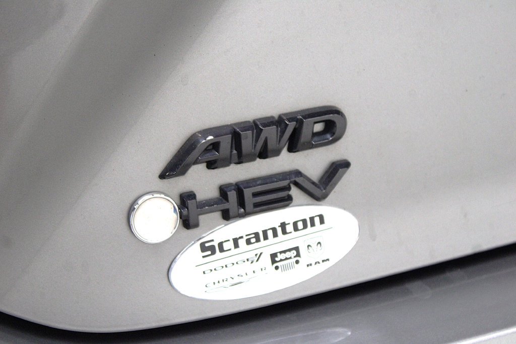 Used 2025 Toyota Camry SE w/ Convenience Package AWD/4WD image 35