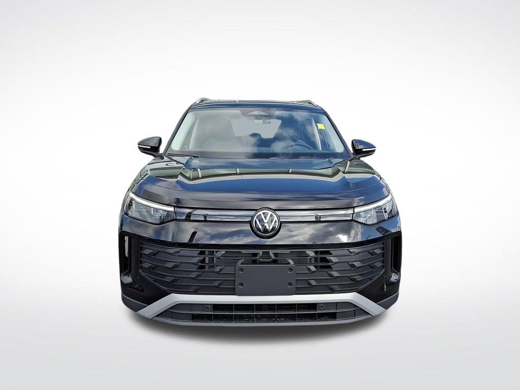 New 2025 Volkswagen Tiguan S image 2