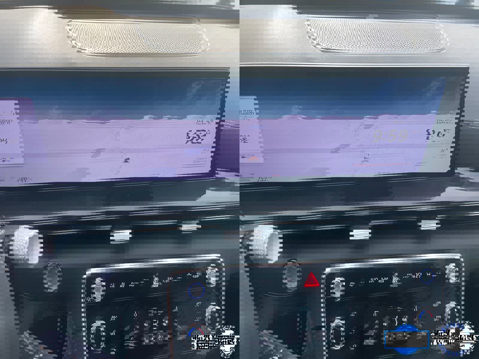 Used 2025 Genesis GV80 2.5T Standard image 17