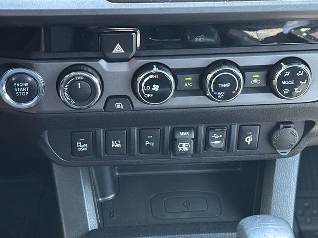 Used 2018 Toyota Tacoma TRD Sport w/ Technology Package AWD/4WD image 22