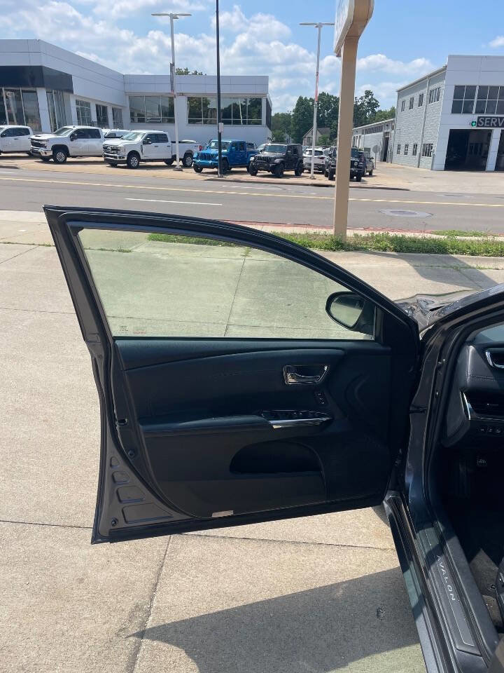 Used 2013 Toyota Avalon Limited image 24