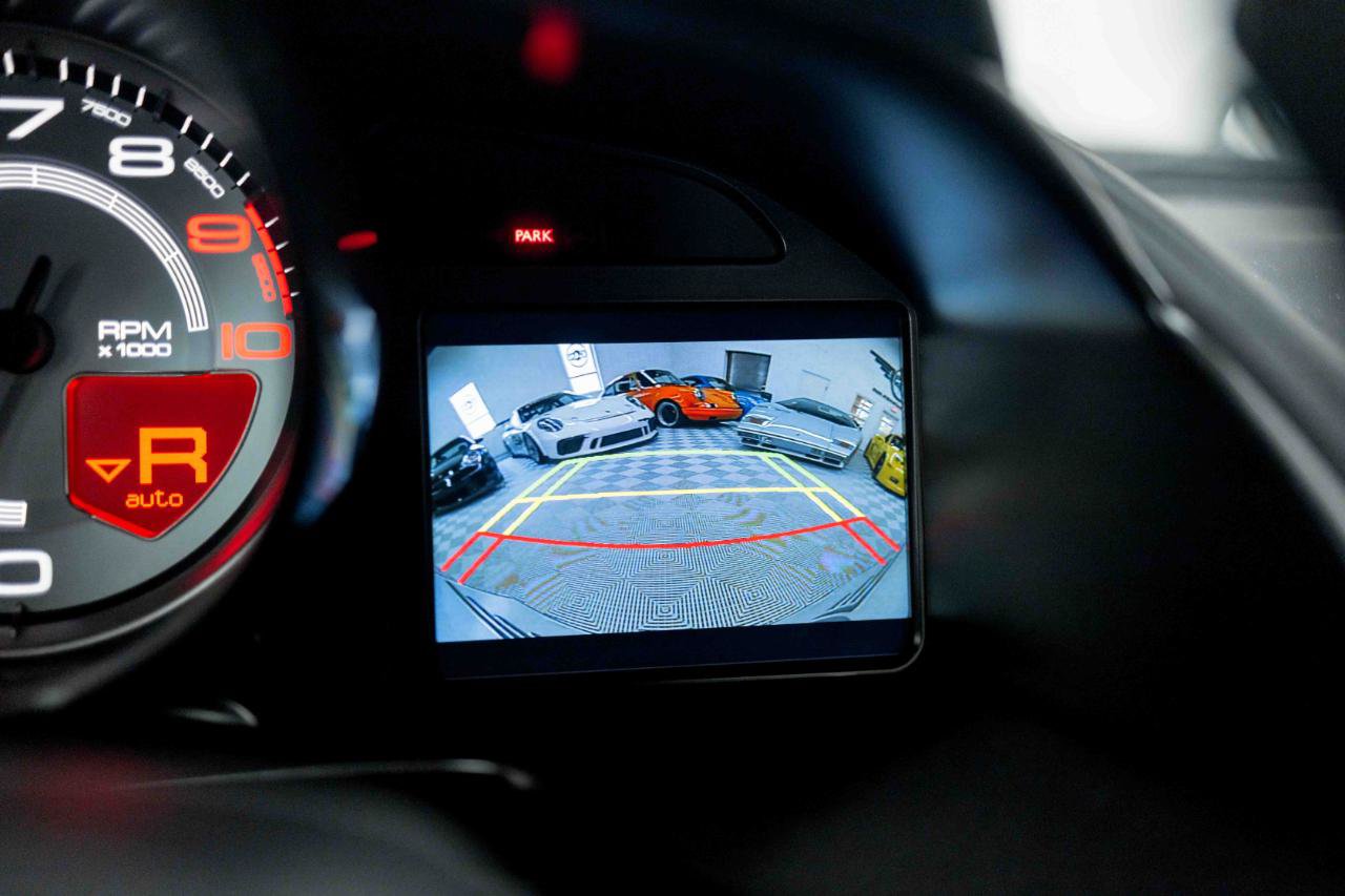 Used 2018 Ferrari 812 Superfast RWD image 66