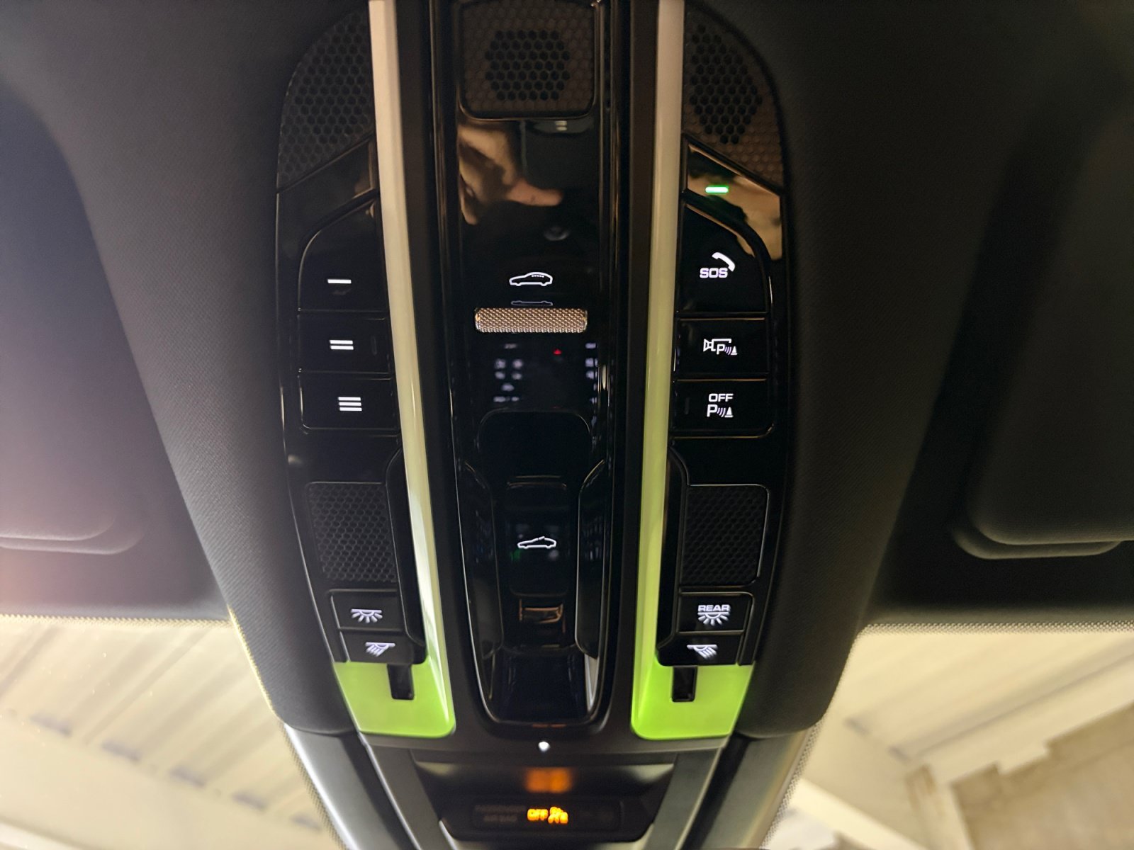 Certified 2023 Porsche Cayenne Platinum Edition AWD/4WD image 46
