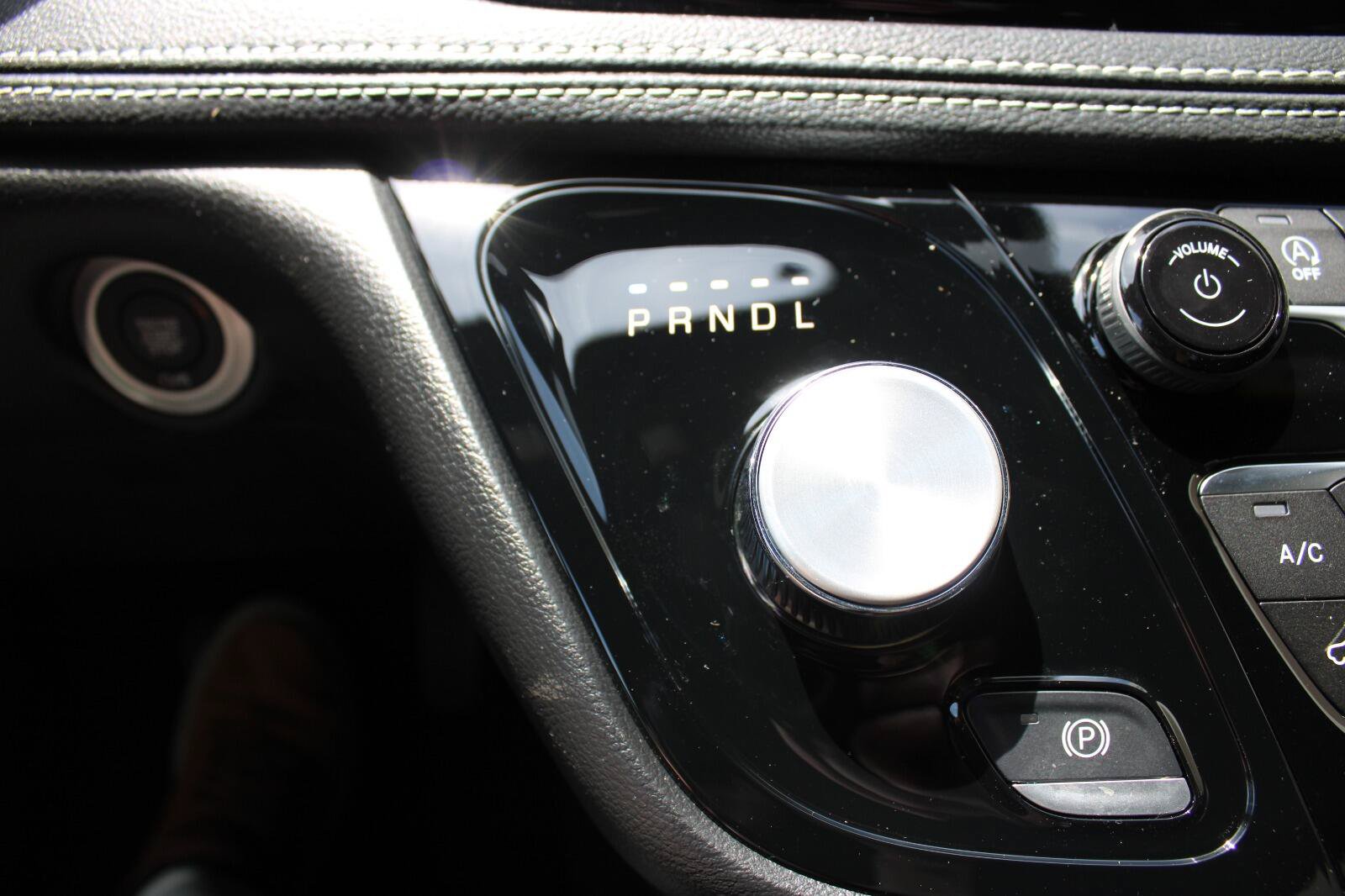 New 2027 Chrysler Pacifica Select FWD image 21