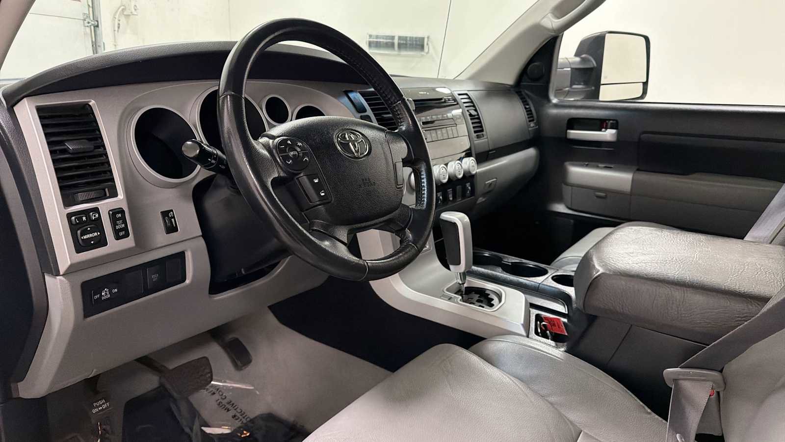 Used 2007 Toyota Tundra Limited AWD/4WD image 12