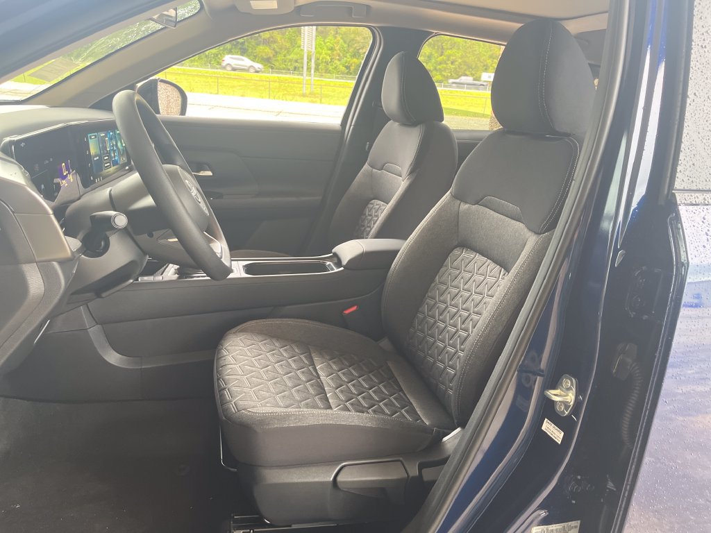 New 2027 Nissan Kicks SV AWD/4WD image 9