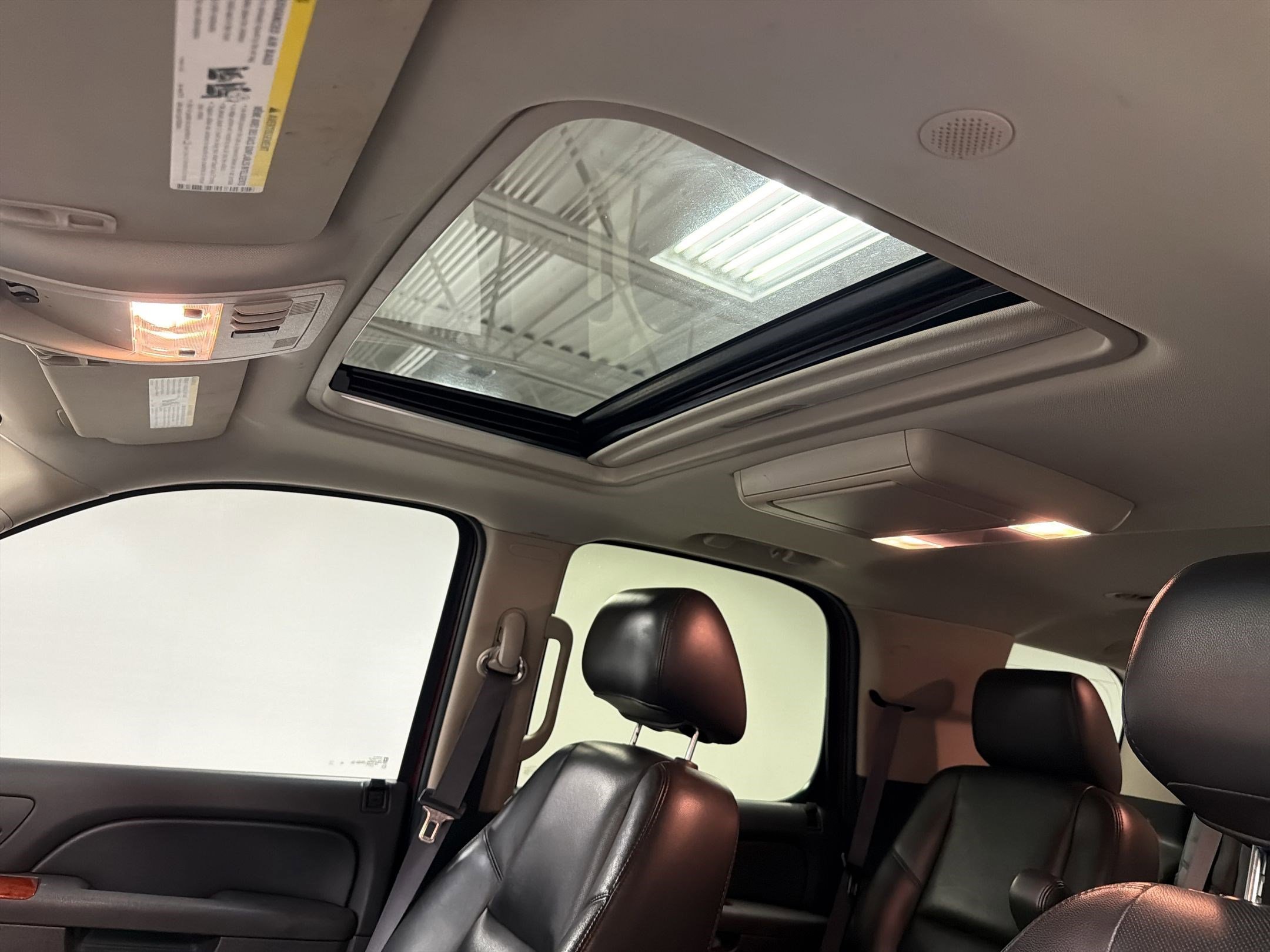 Used 2011 GMC Yukon SLT image 15